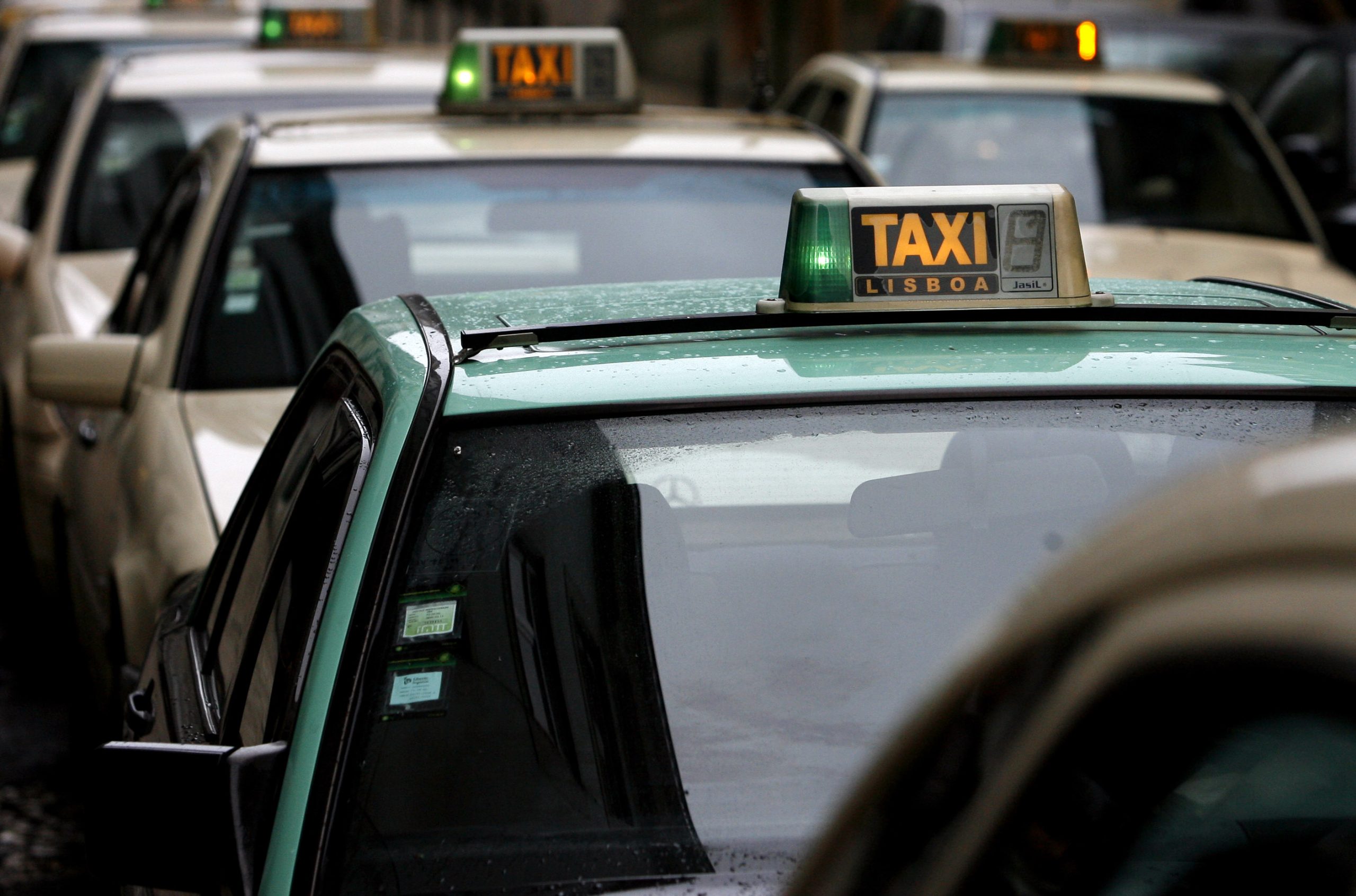 Covid-19: Chega propõe subsídio para taxistas e motoristas de plataformas digitais