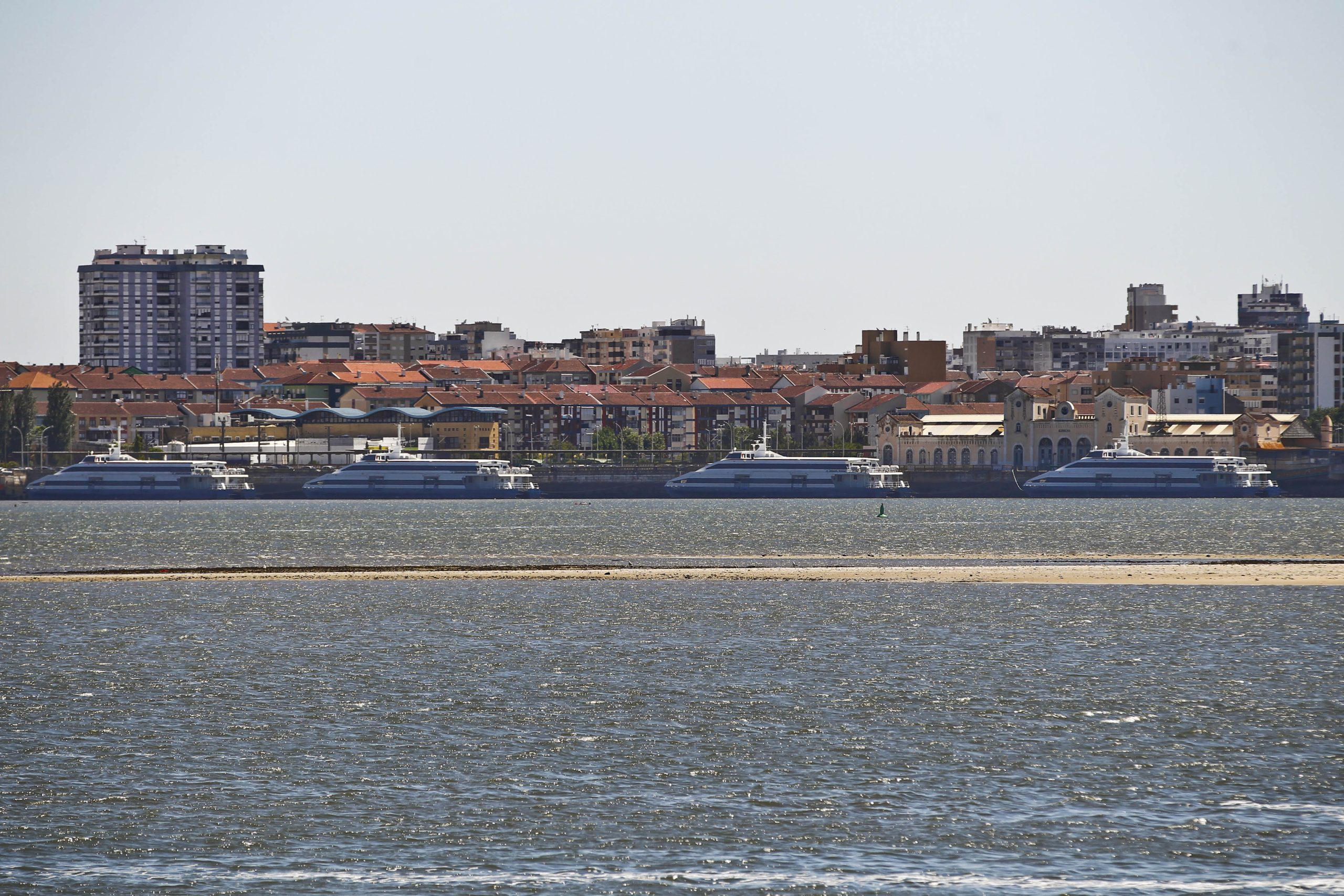 Autarcas de Barreiro e Seixal querem ponte rodoviária a unir os dois concelhos
